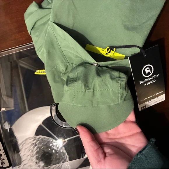 NWT Backcountry x Petco Green XS Dog Jacket - Picture 2 of 15